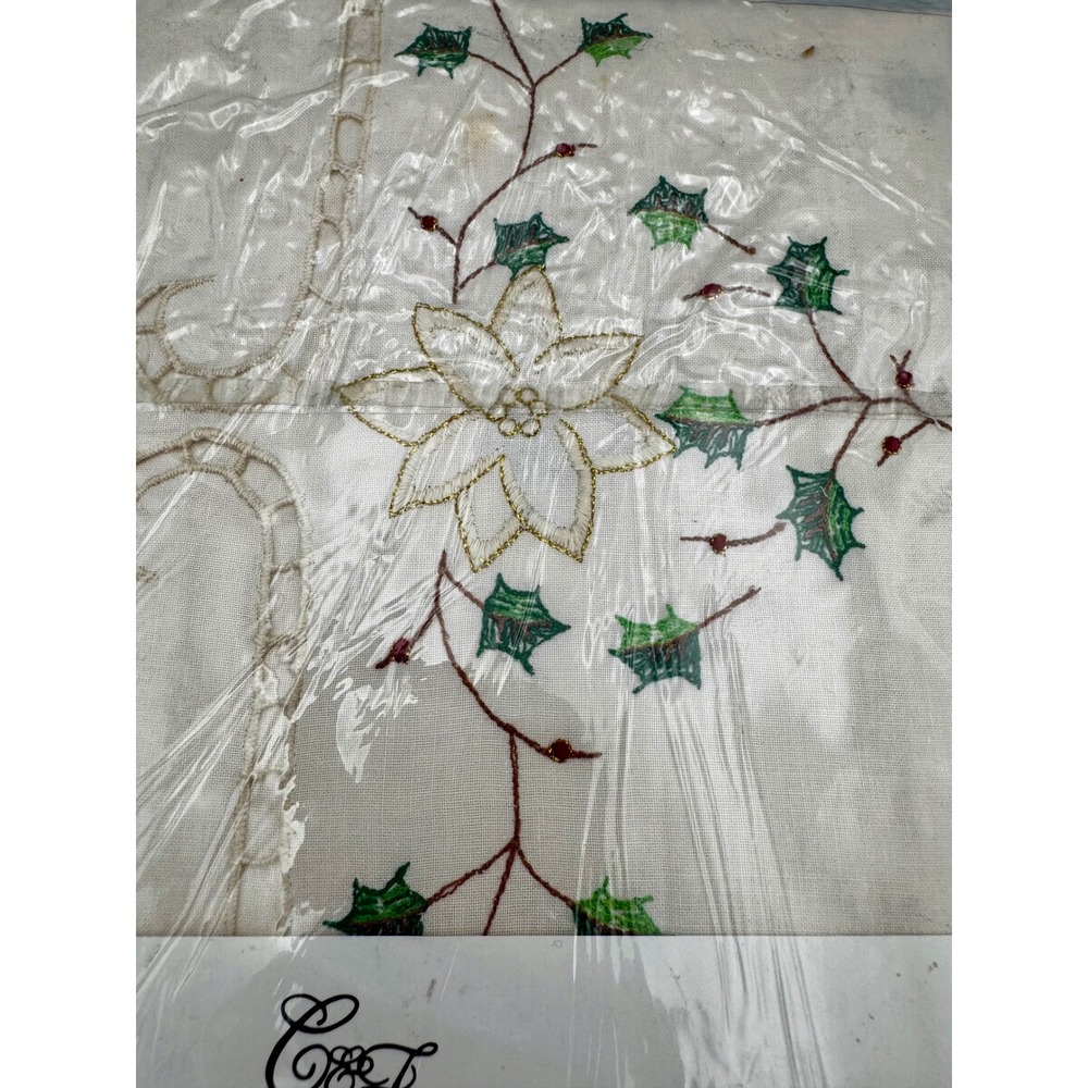 Vtg 1995 Christmas Holly Tablecloth 66x84 Oblong NIP Embroidered Cutwork Ecru - Picture 3 of 11